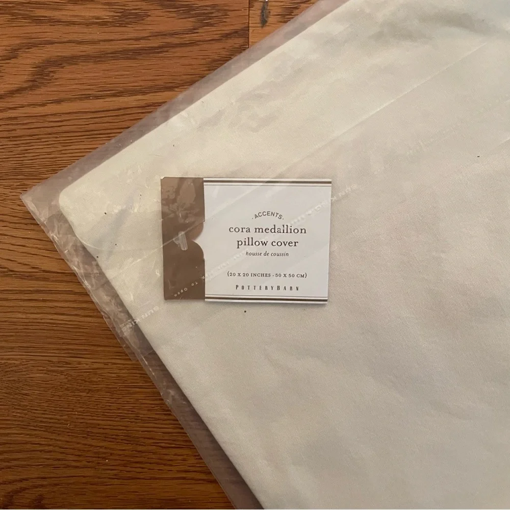 Pottery Barn Cora Medallion 20x20 Pillow Cover‎ Embroidered NWT